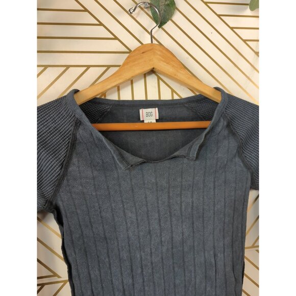 URBAN OUTFITTER'S BDG Women's Viv Spliced Notch Neck Tee Thermal Size Small - Picture 3 of 7